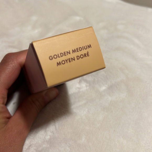WANDER BEAUTY Nude Illusion Liquid Foundation-Golden Medium - Picture 8 of 10